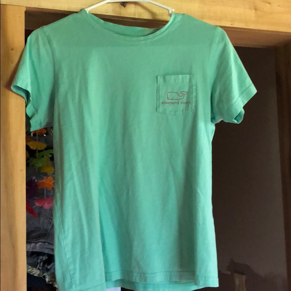 green t-shirt vineyard vines